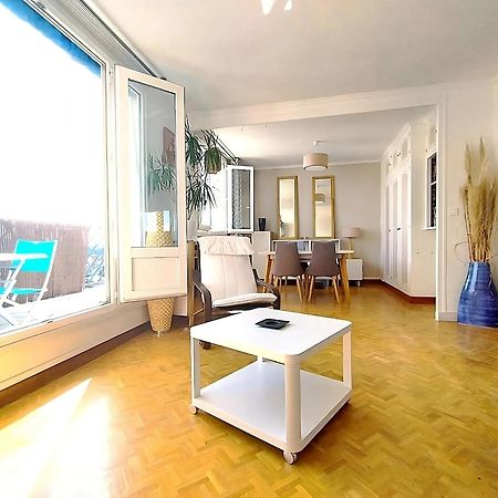 Charmant Appartement Lumineux - Dernier Etage Avec Balcon - Proche Centre-Ville Nantes Luaran gambar