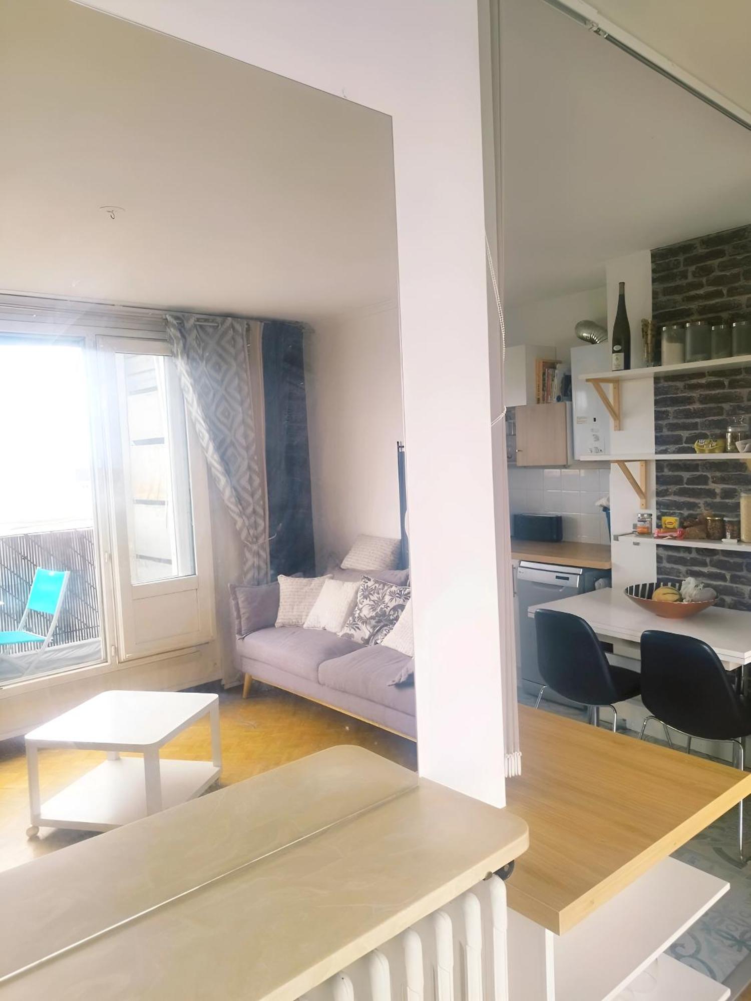 Charmant Appartement Lumineux - Dernier Etage Avec Balcon - Proche Centre-Ville Nantes Luaran gambar